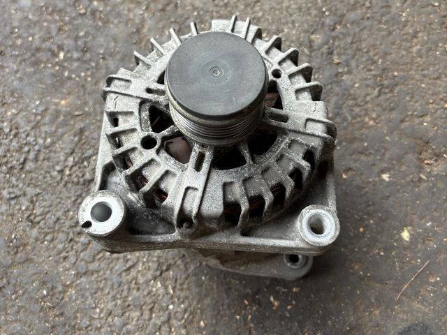 bontott BMW 5 F10 Generátor