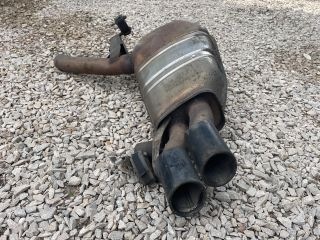 bontott BMW 5 F10 Hátsó Kipufogó Dob