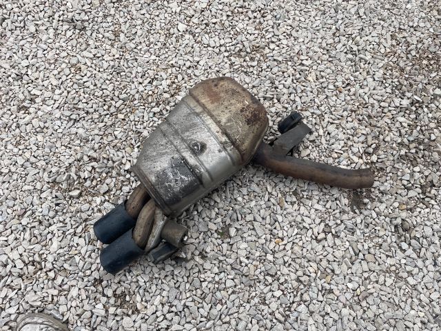 bontott BMW 5 F10 Hátsó Kipufogó Dob