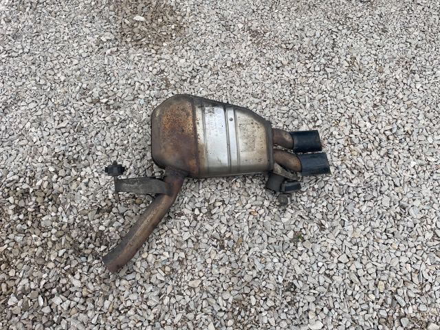 bontott BMW 5 F10 Hátsó Kipufogó Dob