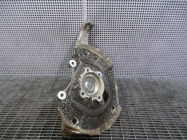 bontott BMW 5 F10 Jobb első Csonkállvány