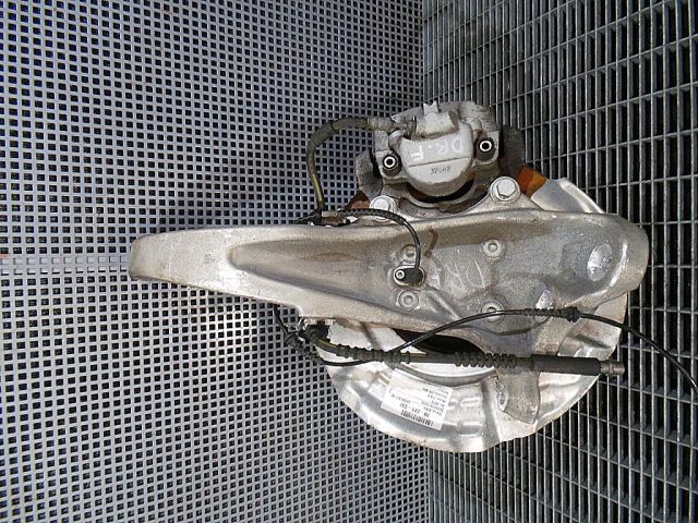 bontott BMW 5 F10 Jobb első Csonkállvány