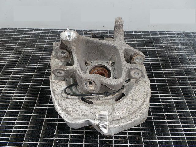 bontott BMW 5 F10 Jobb hátsó Csonkállvány