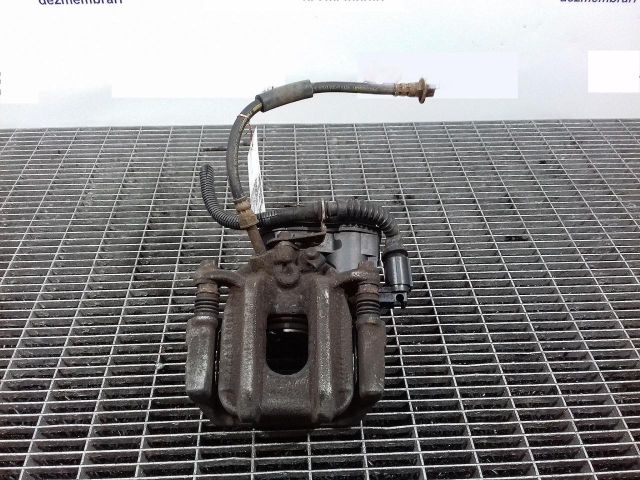 bontott BMW 5 F10 Jobb hátsó Féknyereg Munkahengerrel