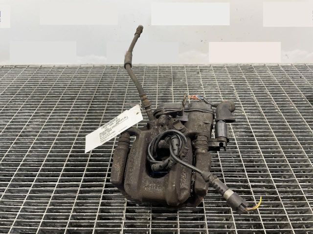 bontott BMW 5 F10 Jobb hátsó Féknyereg Munkahengerrel