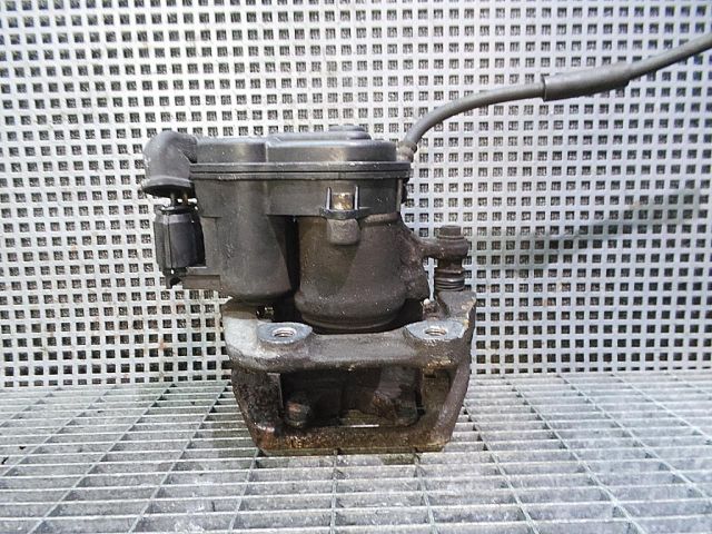 bontott BMW 5 F10 Jobb hátsó Féknyereg Munkahengerrel