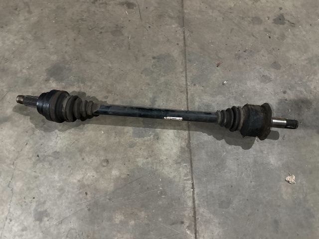 bontott BMW 5 F10 Jobb hátsó Féltengely