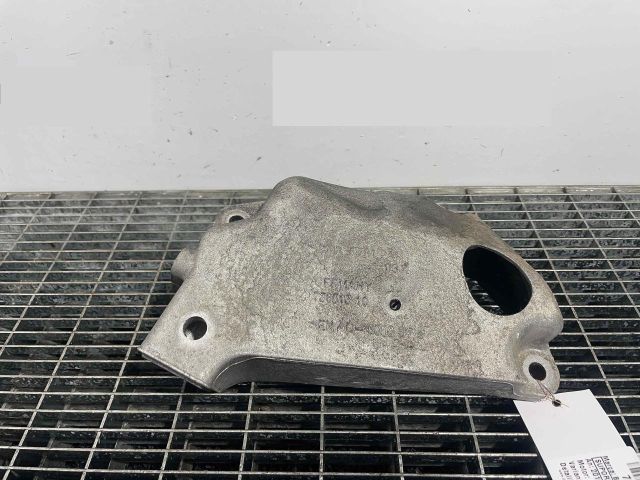 bontott BMW 5 F10 Motor Tartó Bak Bal