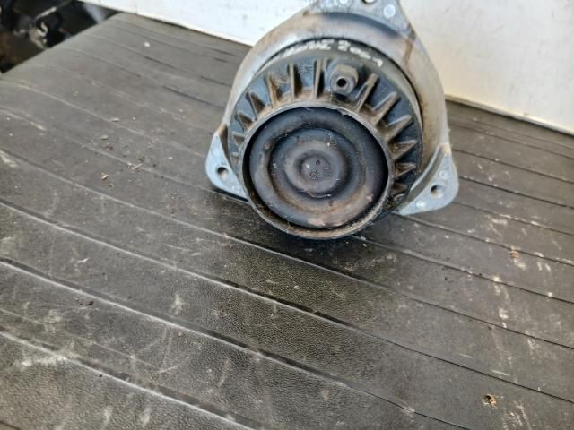 bontott BMW 5 F10 Motor Tartó Bak Jobb