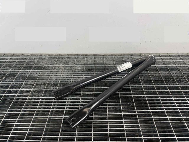 bontott BMW 5 F10 Motor Tartó Bak (Pozíciófüggetlen)