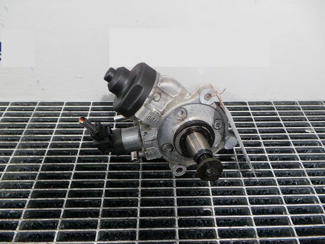 bontott BMW 5 F10 Nagynyomású Szivattyú