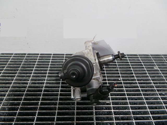 bontott BMW 5 F10 Nagynyomású Szivattyú