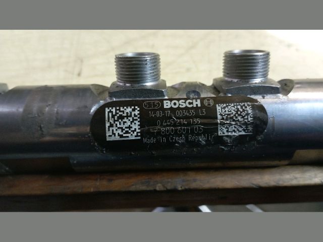 bontott BMW 5 F10 Porlasztó Sor / Híd