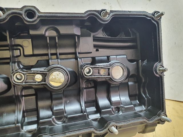 bontott BMW 5 F10 Szelepfedél