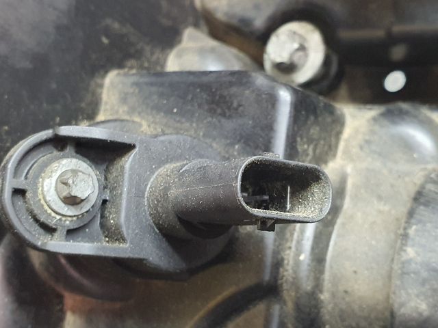 bontott BMW 5 F10 Szelepfedél