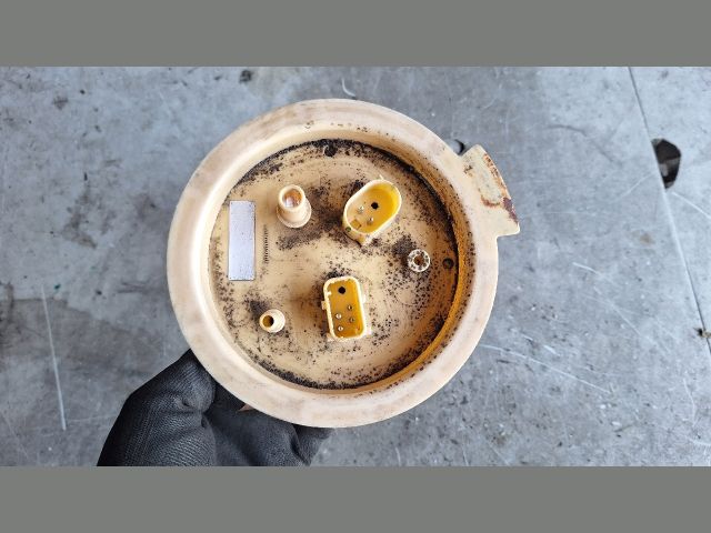 bontott BMW 5 F10 Üzemanyag Szivattyú