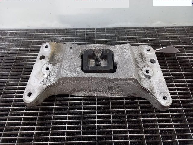 bontott BMW 5 F10 Váltó Tartó Bak (Pozíciófüggetlen)