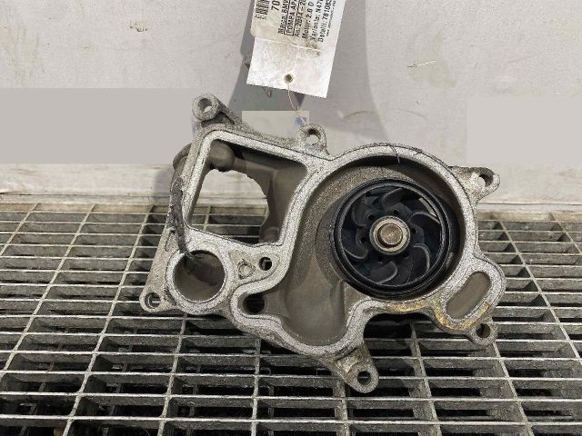 bontott BMW 5 F10 Vízpumpa