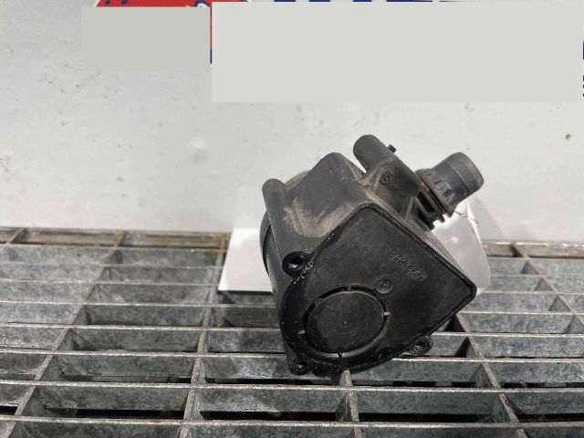 bontott BMW 5 F10 Vízpumpa