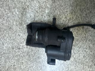 bontott BMW 5 F10 Bal hátsó Féknyereg Munkahengerrel