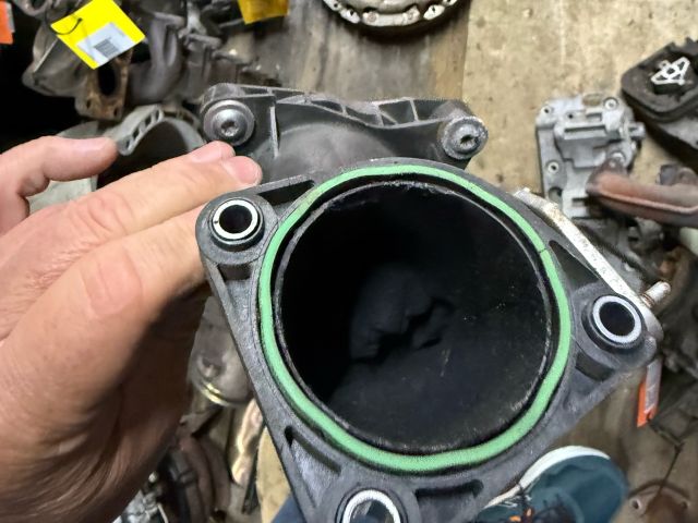 bontott BMW 5 F10 Szívó Cső