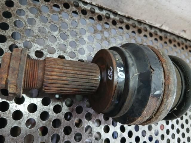 bontott BMW 5 F10 Bal hátsó Féltengely