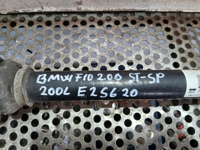 bontott BMW 5 F10 Bal hátsó Féltengely