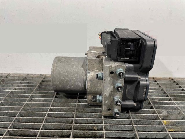 bontott BMW 5 F10 ABS Kocka