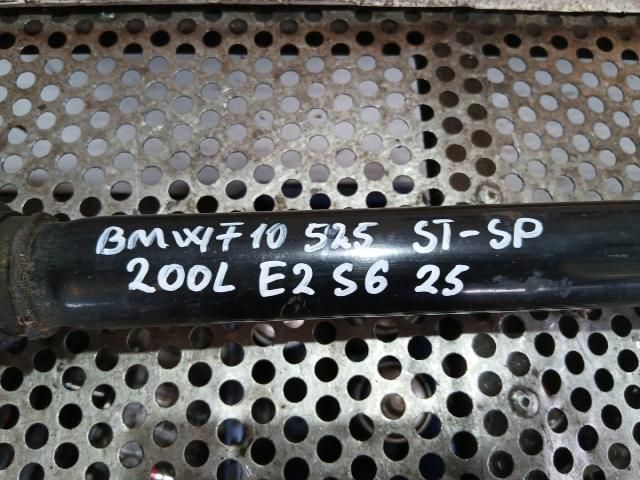 bontott BMW 5 F10 Bal hátsó Féltengely