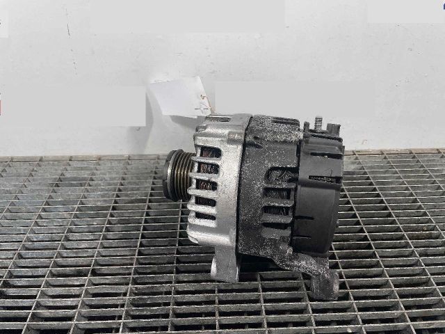 bontott BMW 5 F10 Generátor