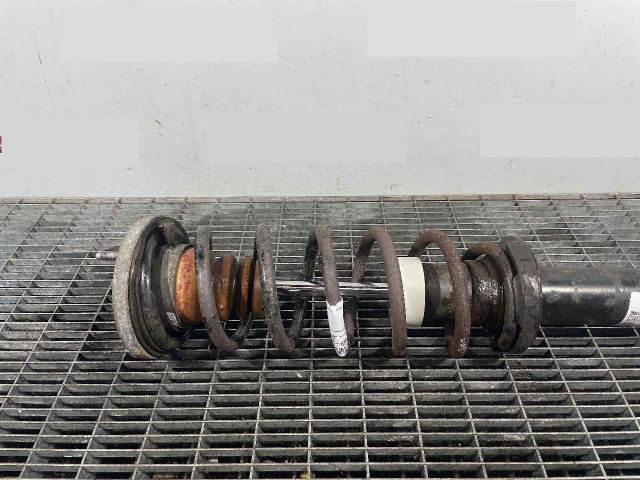 bontott BMW 5 F10 Hátsó Rugó