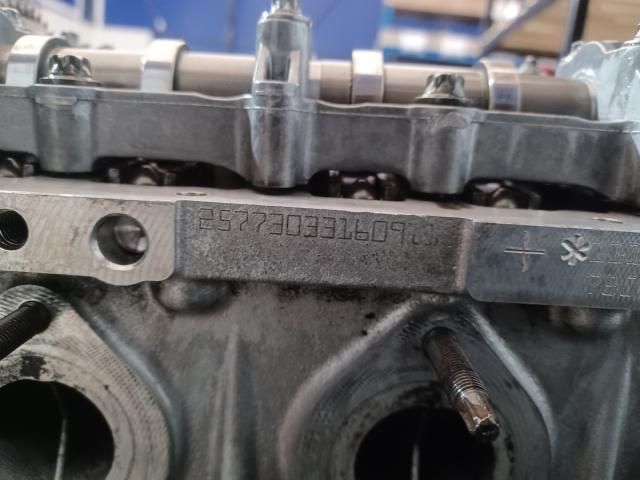 bontott BMW 5 F10 Hengerfej