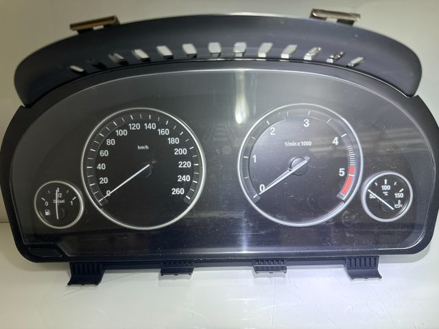 bontott BMW 5 F10 Kilométeróra