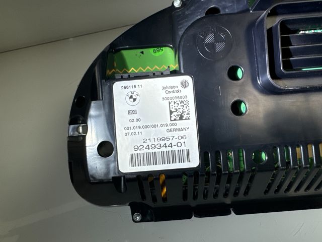 bontott BMW 5 F10 Kilométeróra