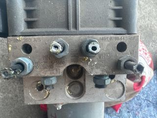 bontott BMW 5 F10 ABS Kocka