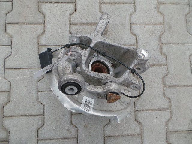 bontott BMW 5 F10 Bal hátsó Csonkállvány