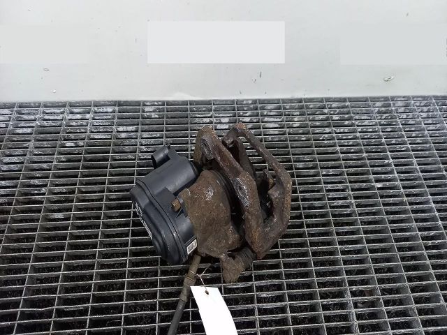 bontott BMW 5 F10 Bal hátsó Féknyereg Munkahengerrel