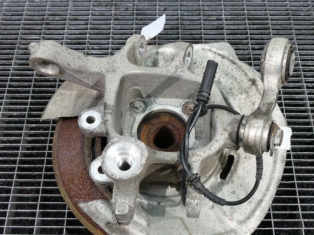 bontott BMW 5 F10 Jobb hátsó Csonkállvány