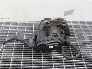 bontott BMW 5 F10 Jobb hátsó Féknyereg Munkahengerrel