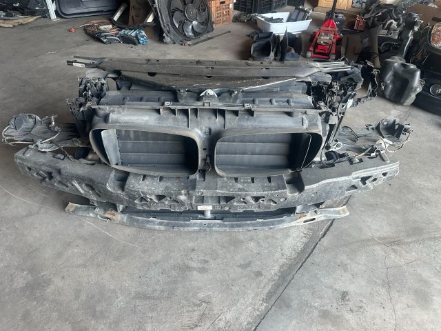 bontott BMW 5 F10 Komplett Homlokfal (Részeivel)