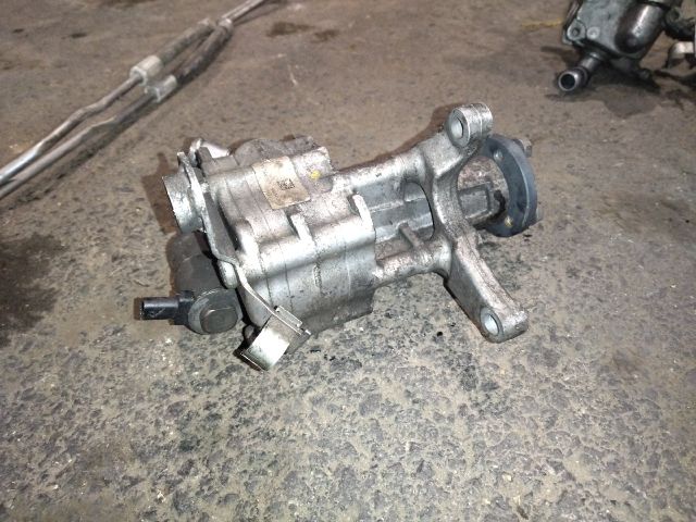 bontott BMW 5 F10 Kormányszervó Motor (Hidraulikus)