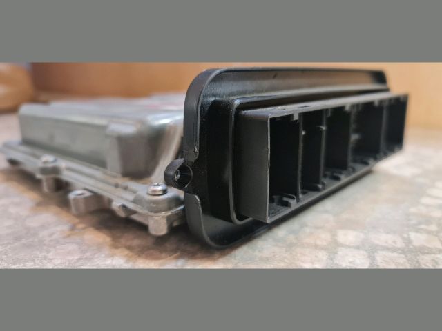 bontott BMW 5 F10 Motorvezérlő