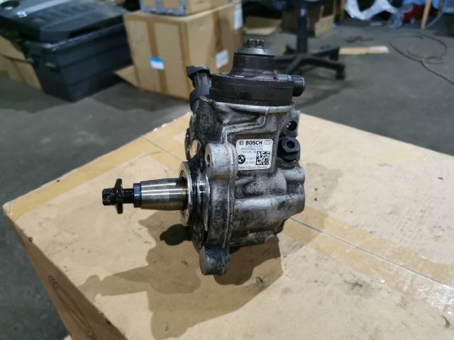 bontott BMW 5 F10 Nagynyomású Szivattyú