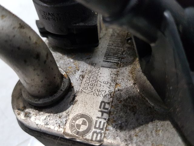 bontott BMW 5 F10 Olajhűtő