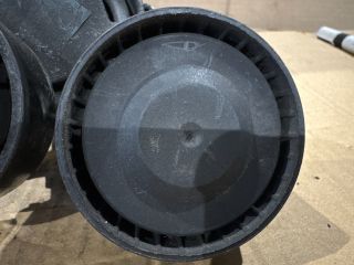 bontott BMW 5 F10 Szíjfeszítő Görgő