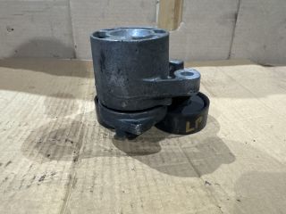 bontott BMW 5 F10 Szíjfeszítő Görgő