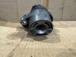 bontott BMW 5 F10 Szíjfeszítő Görgő