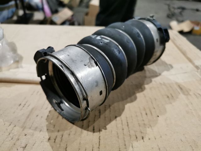 bontott BMW 5 F10 Turbócső