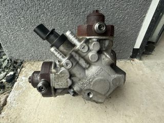 bontott BMW 5 F10 Üzemanyag Szivattyú