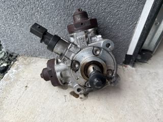 bontott BMW 5 F10 Üzemanyag Szivattyú
